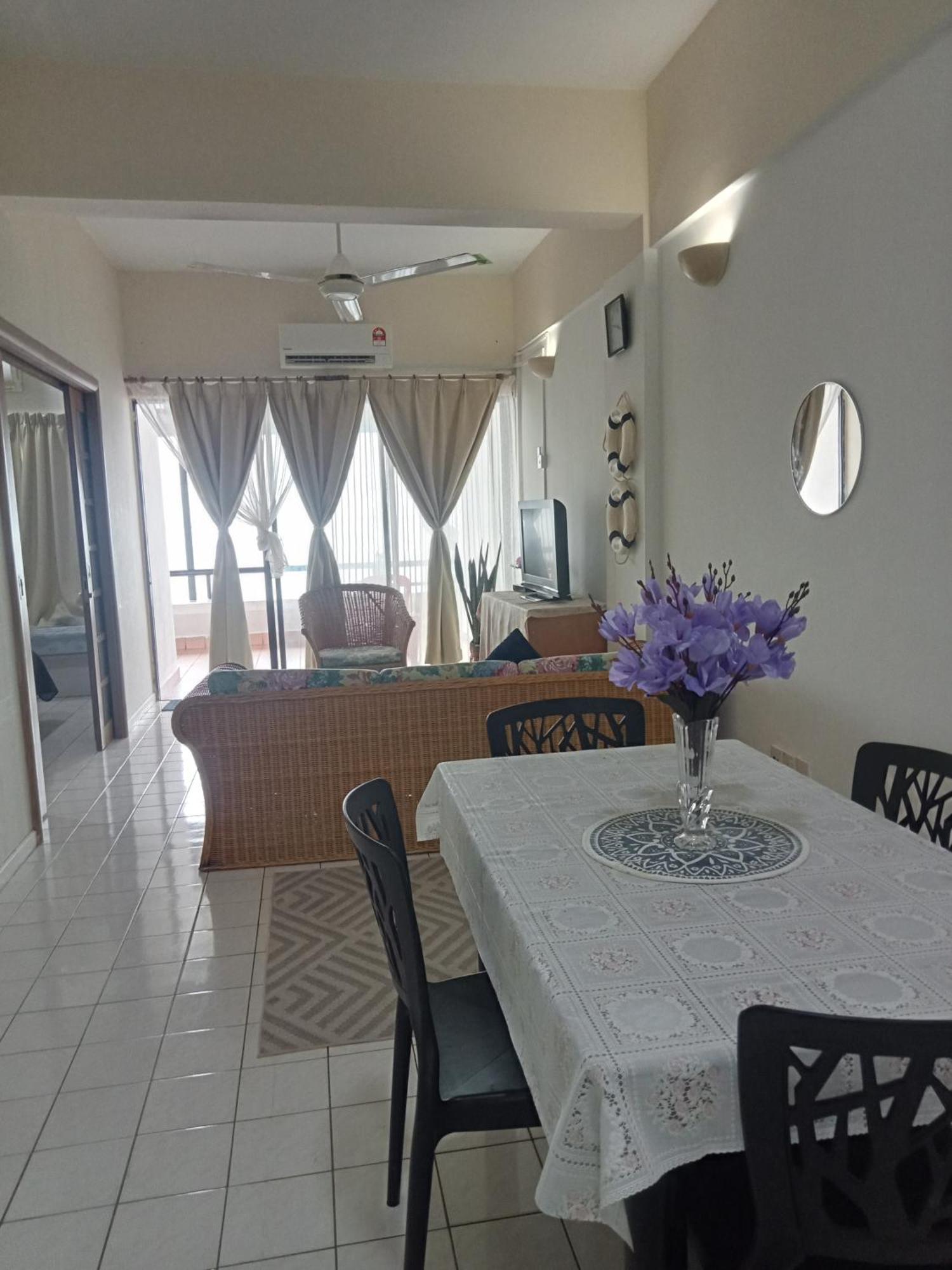 Lestari Seaview Homestay Port Dickson Zewnętrze zdjęcie